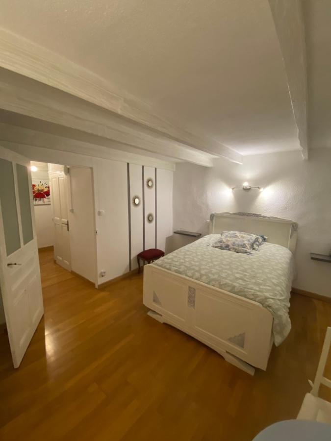 Domaine De La Provencale Bed & Breakfast Saint-Didier-de-la-Tour ภายนอก รูปภาพ