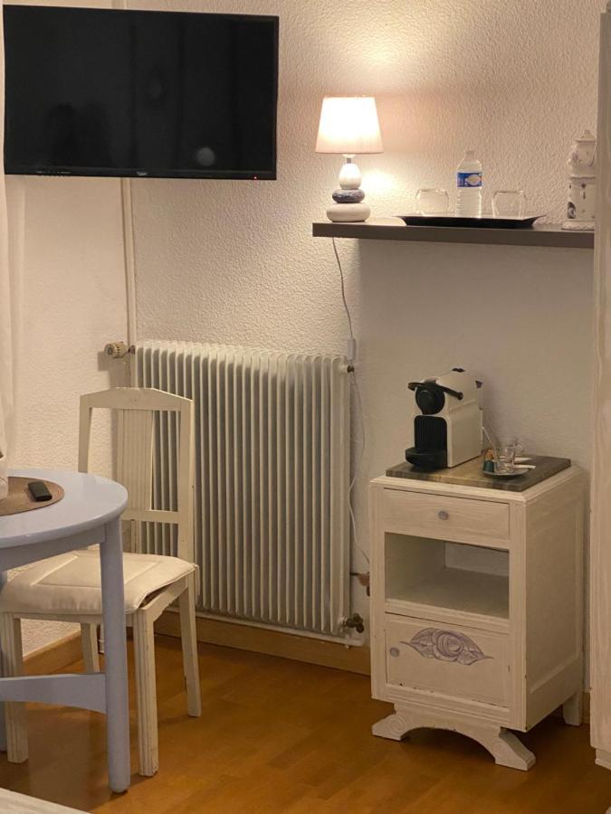 Domaine De La Provencale Bed & Breakfast Saint-Didier-de-la-Tour ภายนอก รูปภาพ