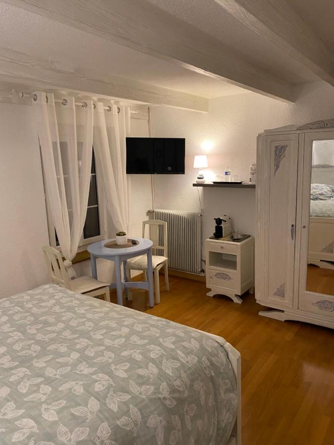 Domaine De La Provencale Bed & Breakfast Saint-Didier-de-la-Tour ภายนอก รูปภาพ