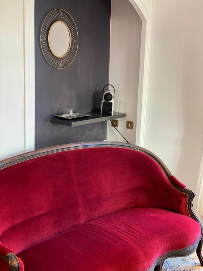 Domaine De La Provencale Bed & Breakfast Saint-Didier-de-la-Tour ภายนอก รูปภาพ